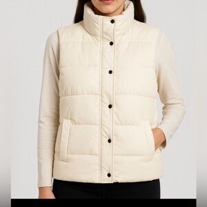 Mila & Tiff Ecru Puffer Vest women’s size L Warm Quilted Sleeveless Jacket(C5)✨